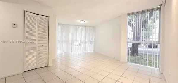 7035 NW 186th St #D110, Hialeah, FL 33015