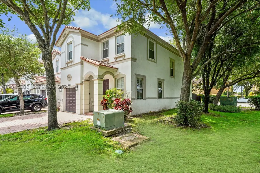 10709 NW 81st Ln, Doral, FL 33178 - #2