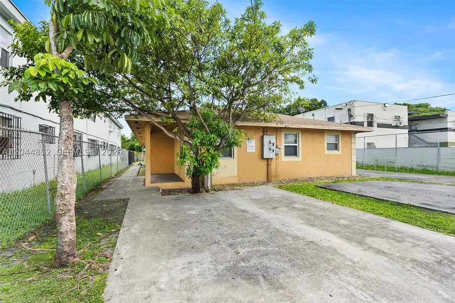 812 NW 70th St, Miami, FL 33150 - #3