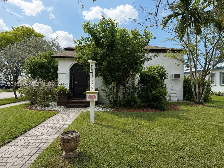 1700 Dewey St, Hollywood, FL 33020 - #2