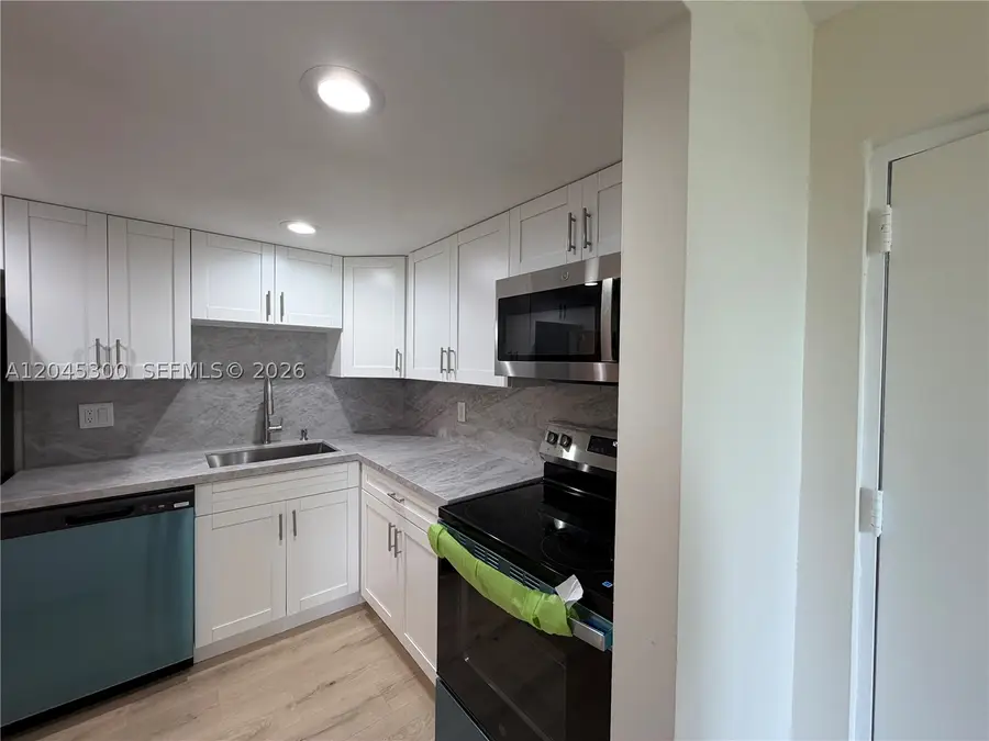 8303 SW 142nd Ave #D206, Miami, FL 33183 - #2
