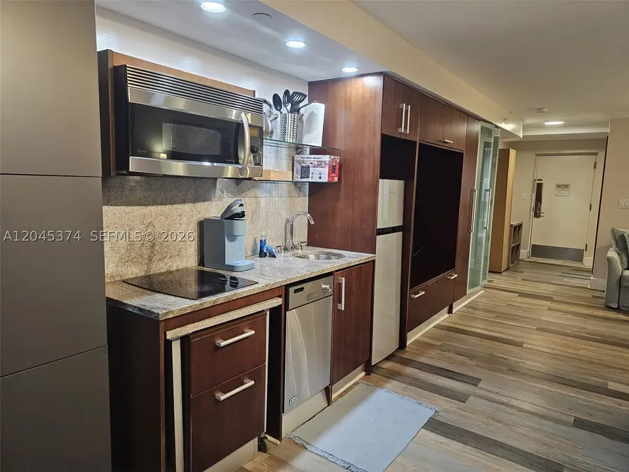 1024 Ocean Dr #A305, Miami Beach, FL 33139 - #3