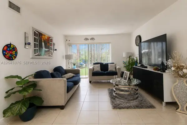 7090 NW 179th St #108, Hialeah, FL 33015