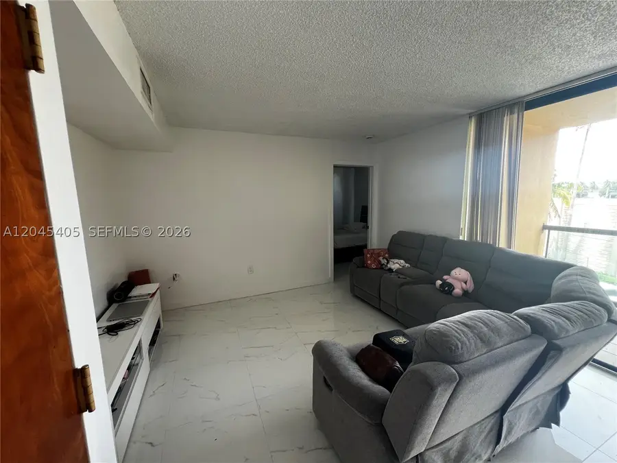 11750 SW 18th St #319-1, Miami, FL 33175 - #3
