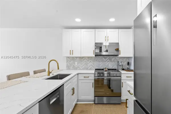 301 N Ocean Blvd #302, Pompano Beach, FL 33062