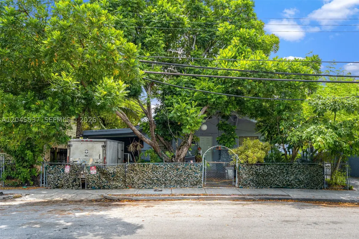 210 SW 13th Ave, Miami, FL 33135 - #1