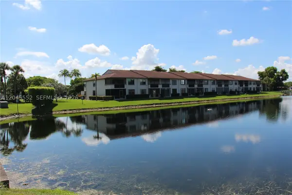 9459 W Mcnab Rd #215, Tamarac, FL 33321