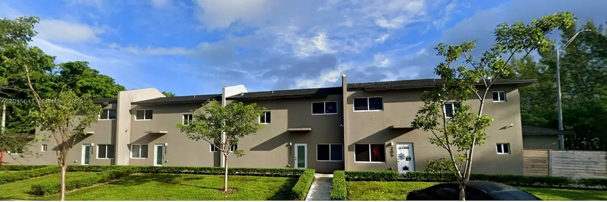 205 NW 159th St, Miami, FL 33169 - #1