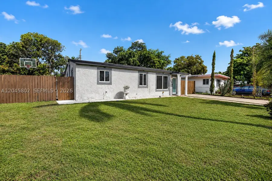 1300 N 70th Ter, Hollywood, FL 33024 - #2