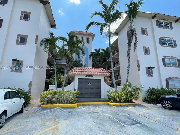 610 Tennis Club Dr #104, Fort Lauderdale, FL 33311