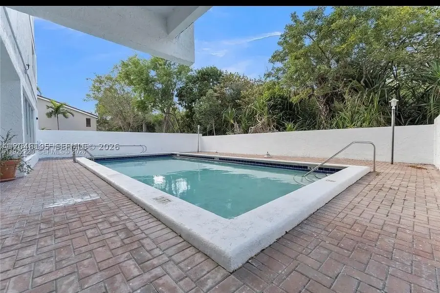 16508 NE 26th Ave #303, North Miami Beach, FL 33160 - #2