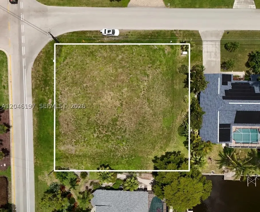 2014 Everest Pkwy, Cape Coral, FL 33904 - #1