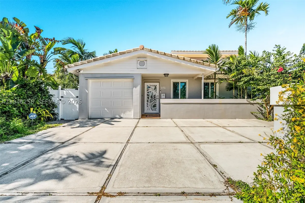 517 NE 2nd Pl, Dania Beach, FL 33004 - #1