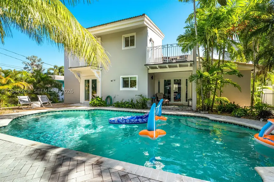 517 NE 2nd Pl, Dania Beach, FL 33004 - #2