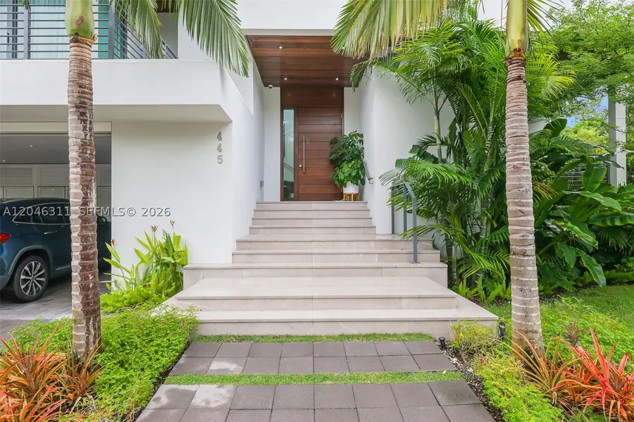 445 Ridgewood Rd, Key Biscayne, FL 33149 - #2