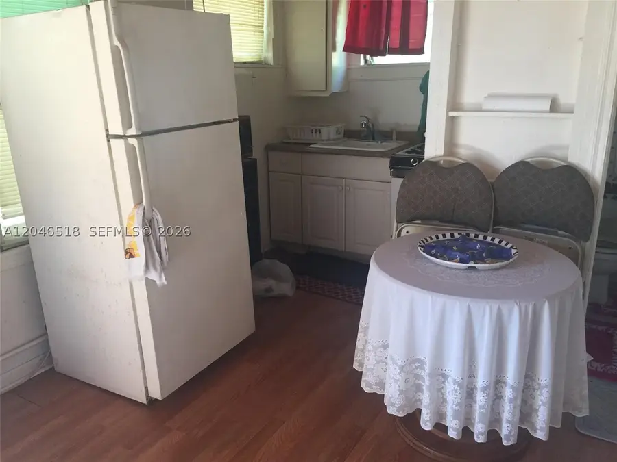 22 SW 11th St, Dania Beach, FL 33004 - #3