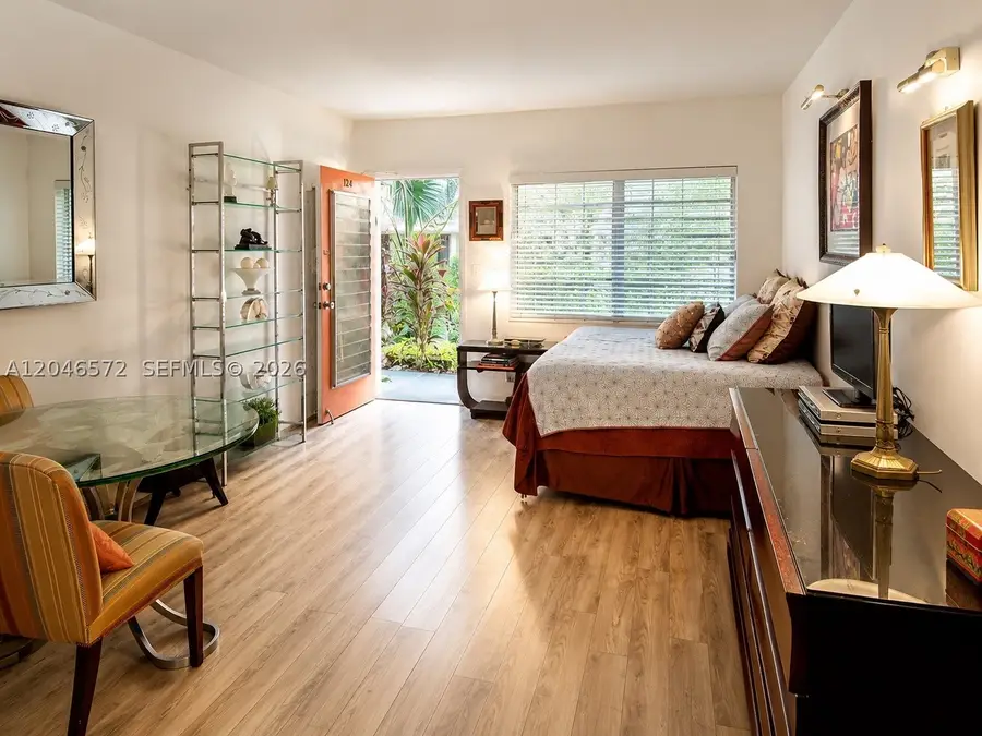 1050 Pennsylvania Ave #12-A, Miami Beach, FL 33139 - #3