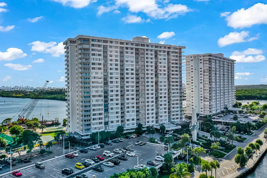 300 Bayview Dr #1709, Sunny Isles Beach, FL 33160 - #2