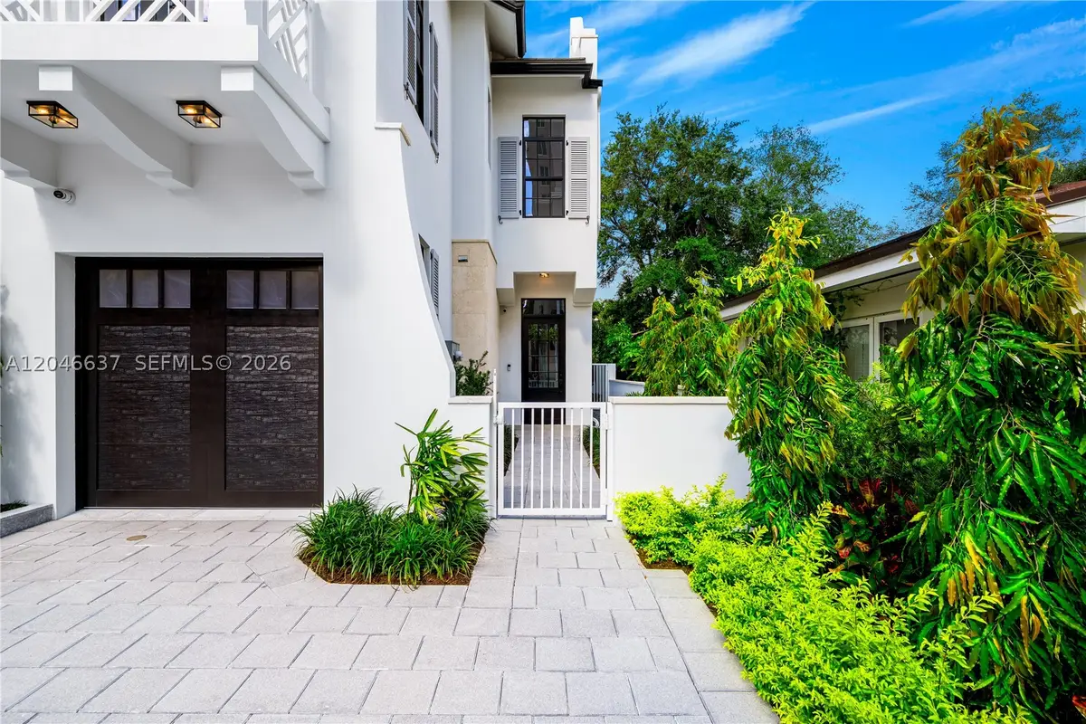 2712 S Le Jeune Rd, Coral Gables, FL 33134 - #1