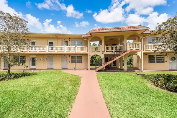 20327 NE 2nd Ave #26, Miami, FL 33179