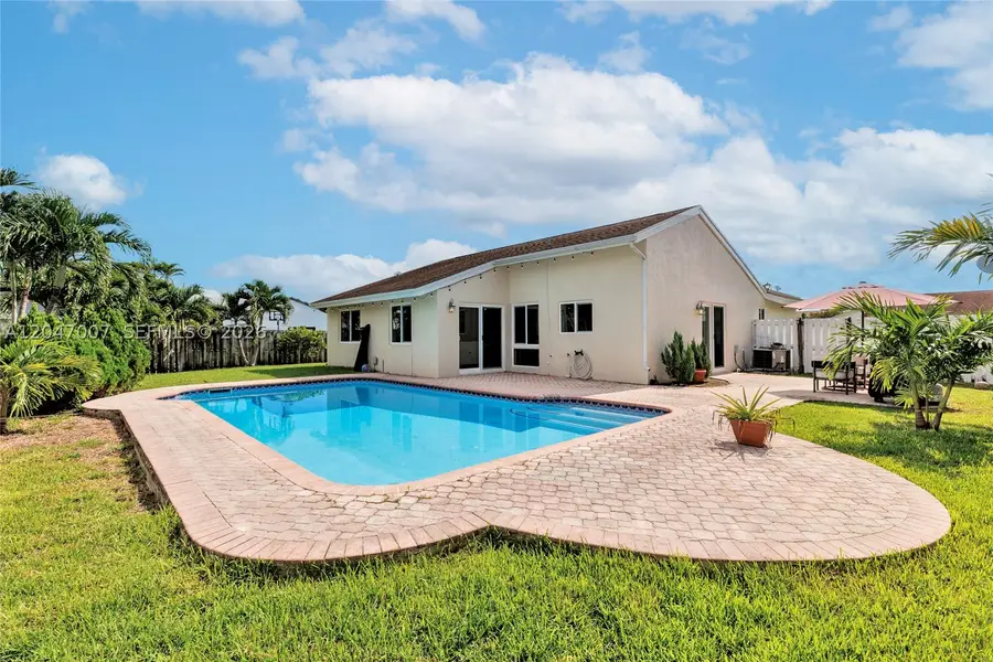 681 Pine Ridge Ter, Davie, FL 33325 - #2
