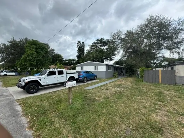 6351 Hayes St, Hollywood, FL 33024 - #2