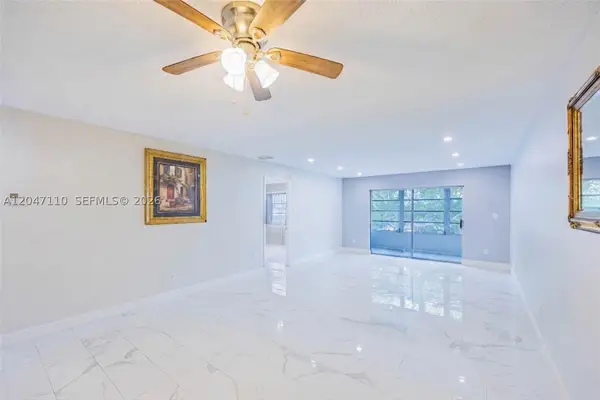 8100 SW 24th St #309, North Lauderdale, FL 33068