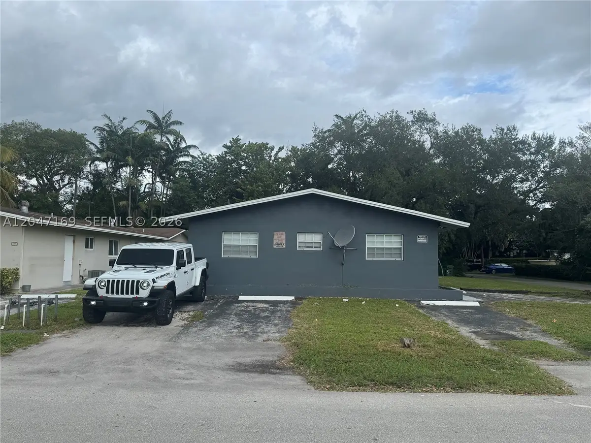 353 SW 19th Ave, Fort Lauderdale, FL 33312 - #1