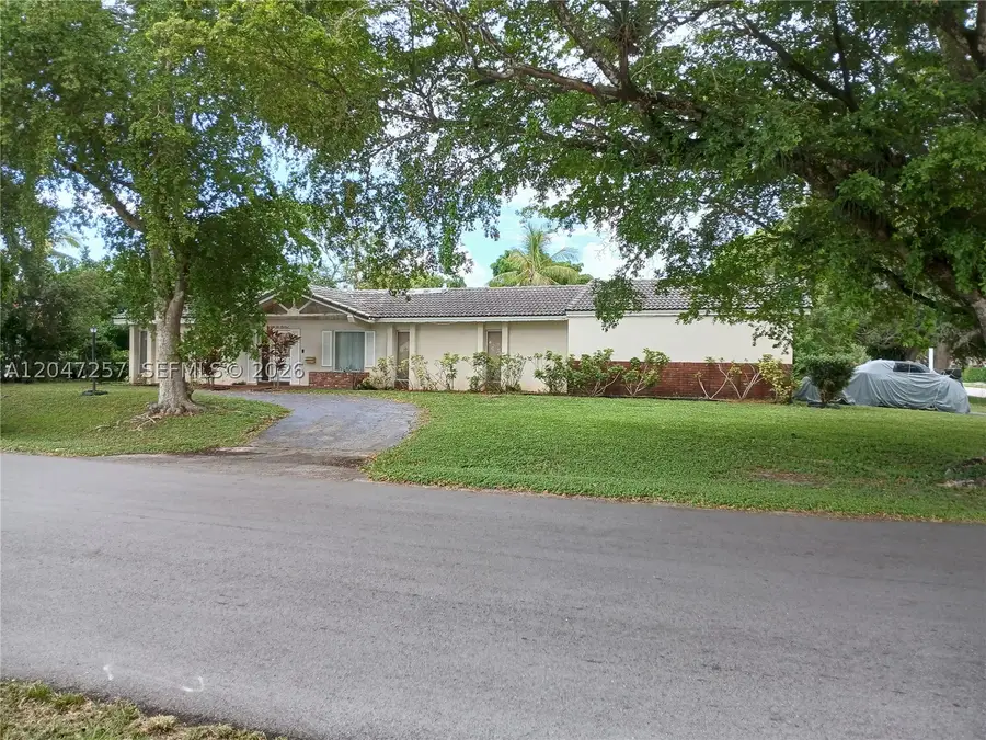 8500 NW 38th St, Coral Springs, FL 33065 - #2