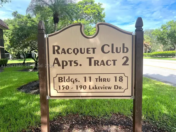 182 Lakeview Dr #204, Weston, FL 33326
