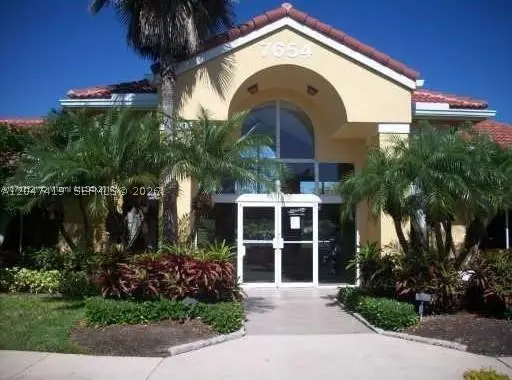 7630 Westwood Dr #305, Tamarac, FL 33321 - #2