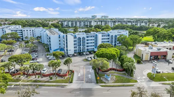 9460 Fontainebleau Blvd #519, Miami, FL 33172
