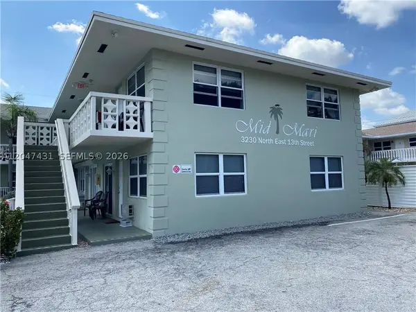 3230 NE 13th St #2, Pompano Beach, FL 33062