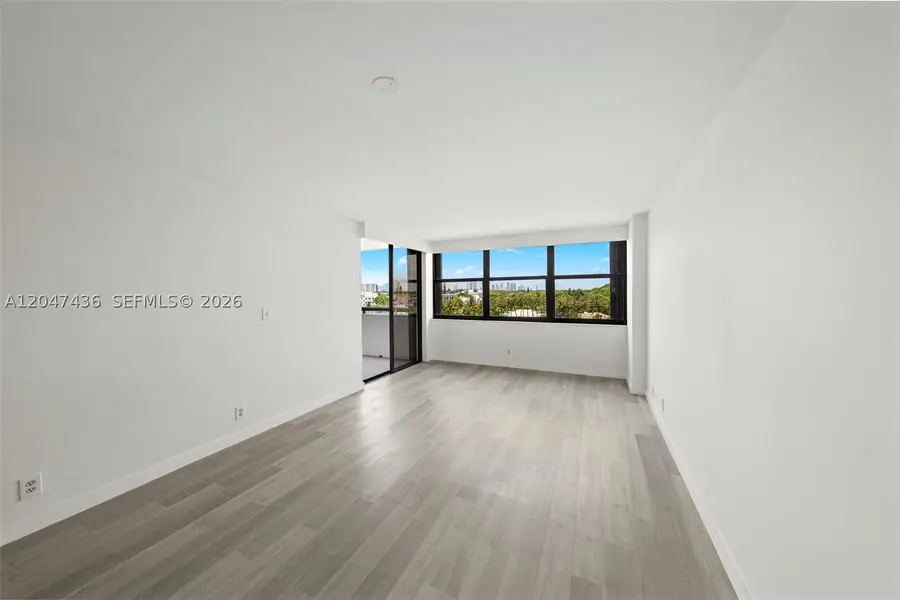 2555 Collins Ave #706, Miami Beach, FL 33140 - #2