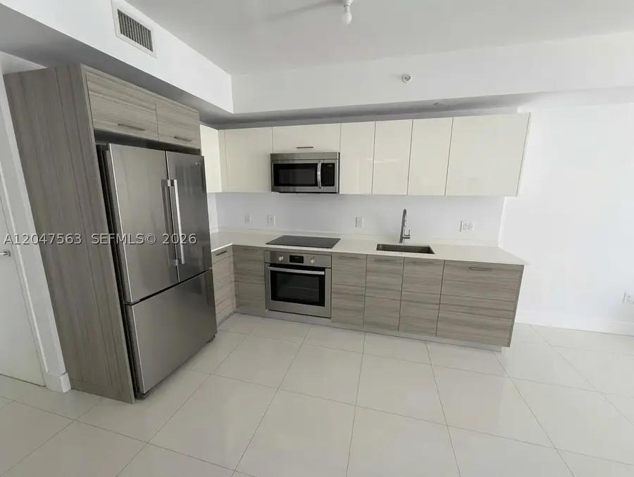 1300 Brickell Bay Dr #1110, Miami, FL 33131 - #3