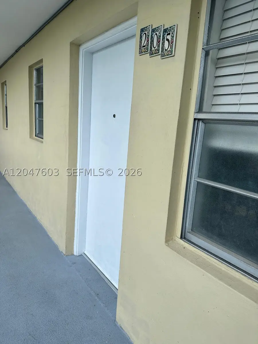 427 Santander Ave #205, Coral Gables, FL 33134 - #3