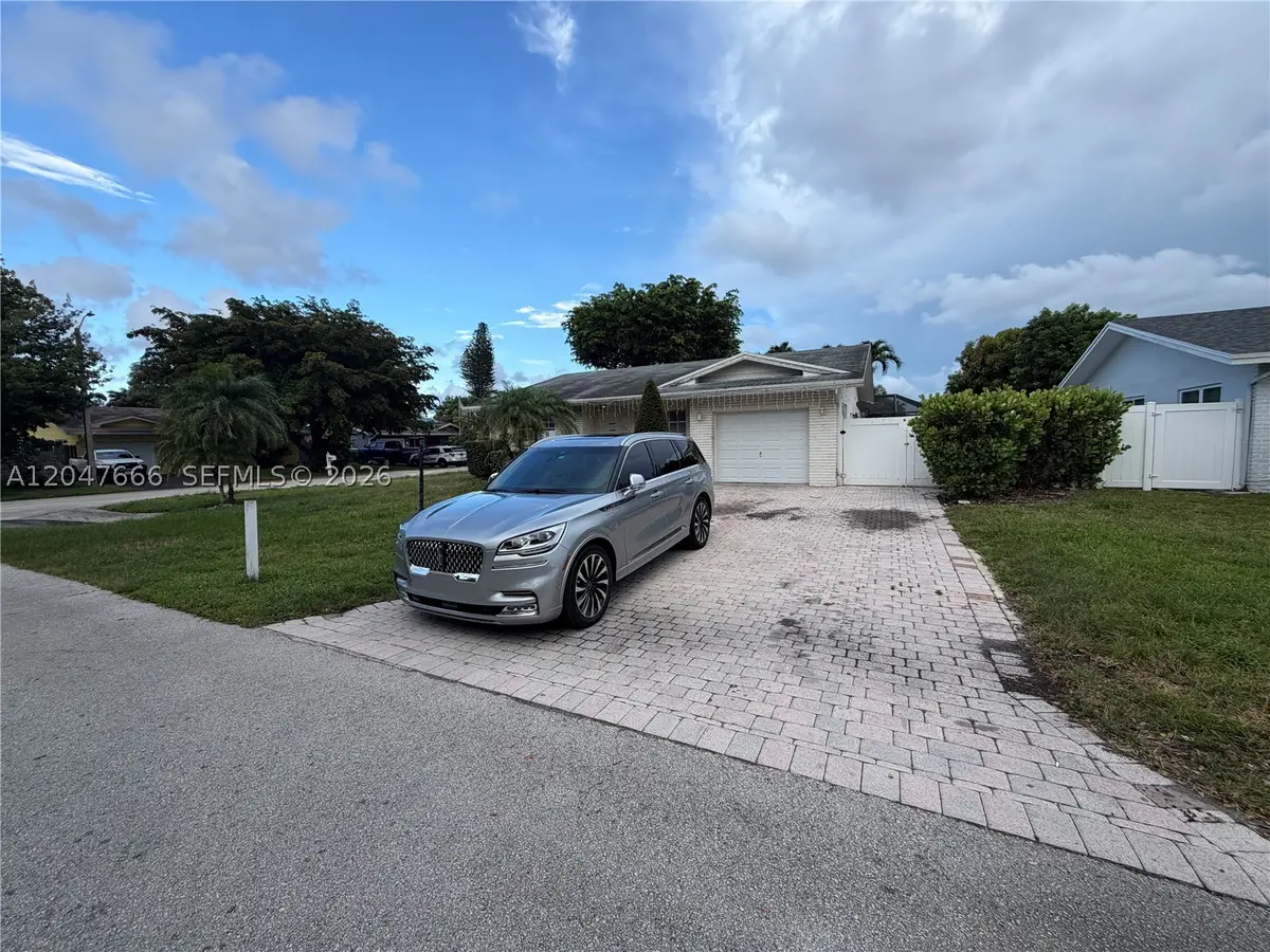 3314 NW 69th St, Fort Lauderdale, FL 33309 - #1