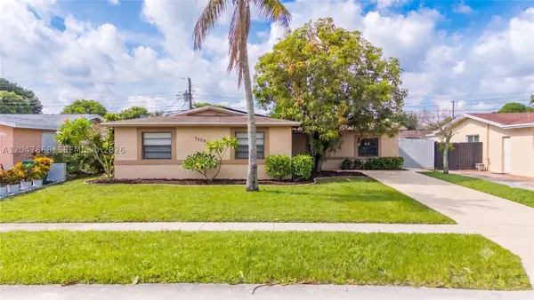 4230 NW 23rd Ct, Lauderhill, FL 33313