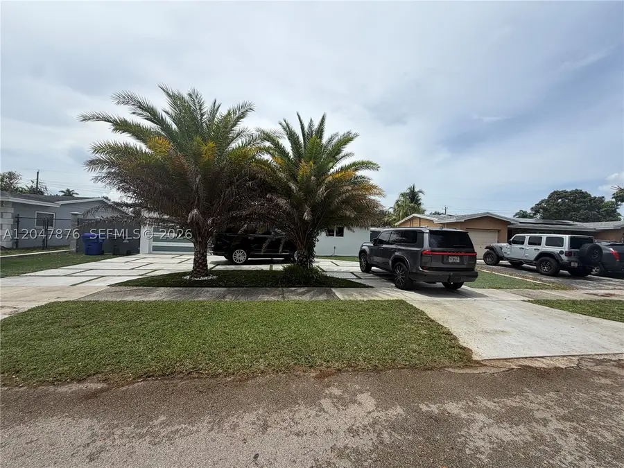 7525 Roosevelt St, Hollywood, FL 33024 - #2