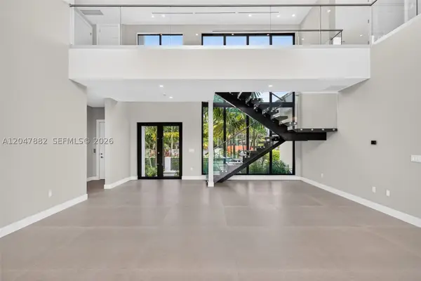 2015 NE 4th Ave, Wilton Manors, FL 33305