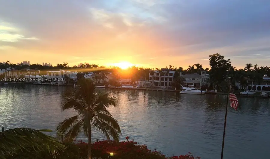 5700 Collins Ave #6J, Miami Beach, FL 33140 - #2