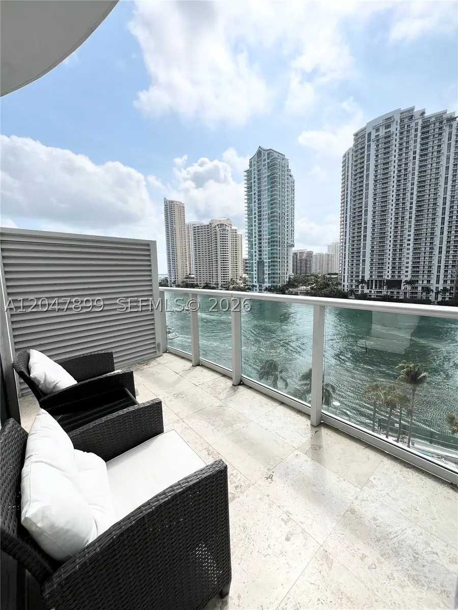300 S Biscayne Blvd #L-814, Miami, FL 33131 - #3