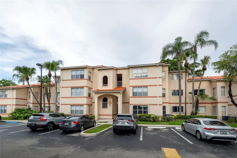 3480 N Pinewalk Dr N #116, Margate, FL 33063 - #2