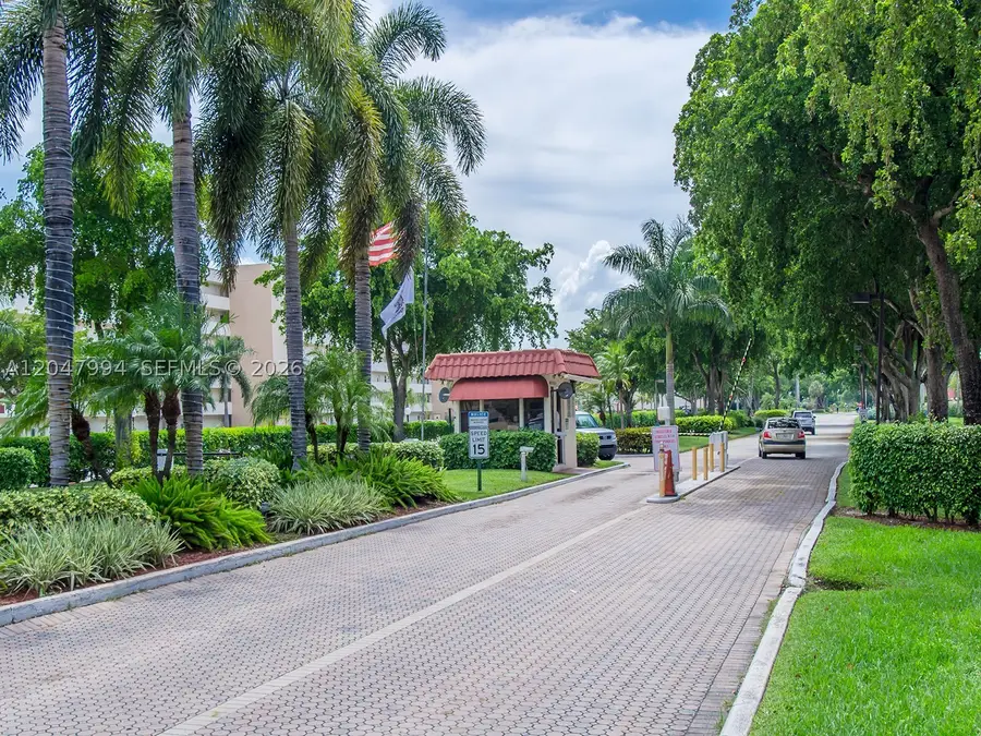 Address Withheld By Seller, Pembroke Pines, FL 33025 - #2