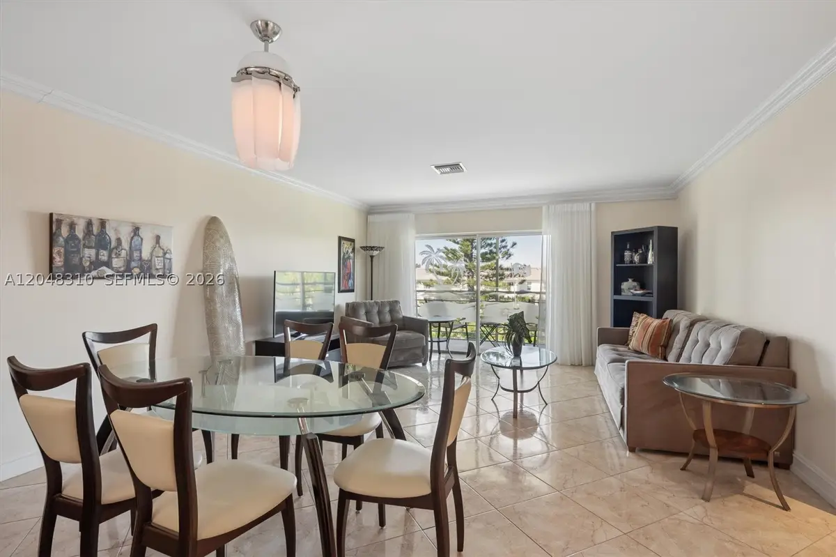 1000 Hillcrest Ct #303, Hollywood, FL 33021 - #1