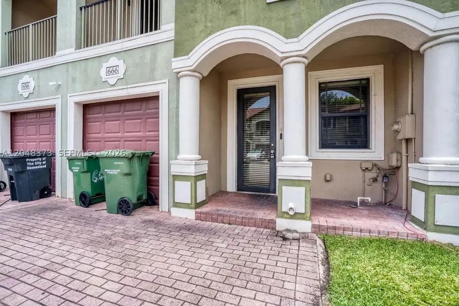 666 NE 35th Ave, Homestead, FL 33033 - #2