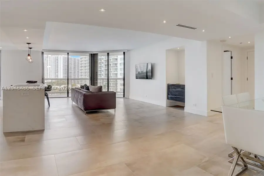 20191 E Country Club Dr #802, Aventura, FL 33180 - #2