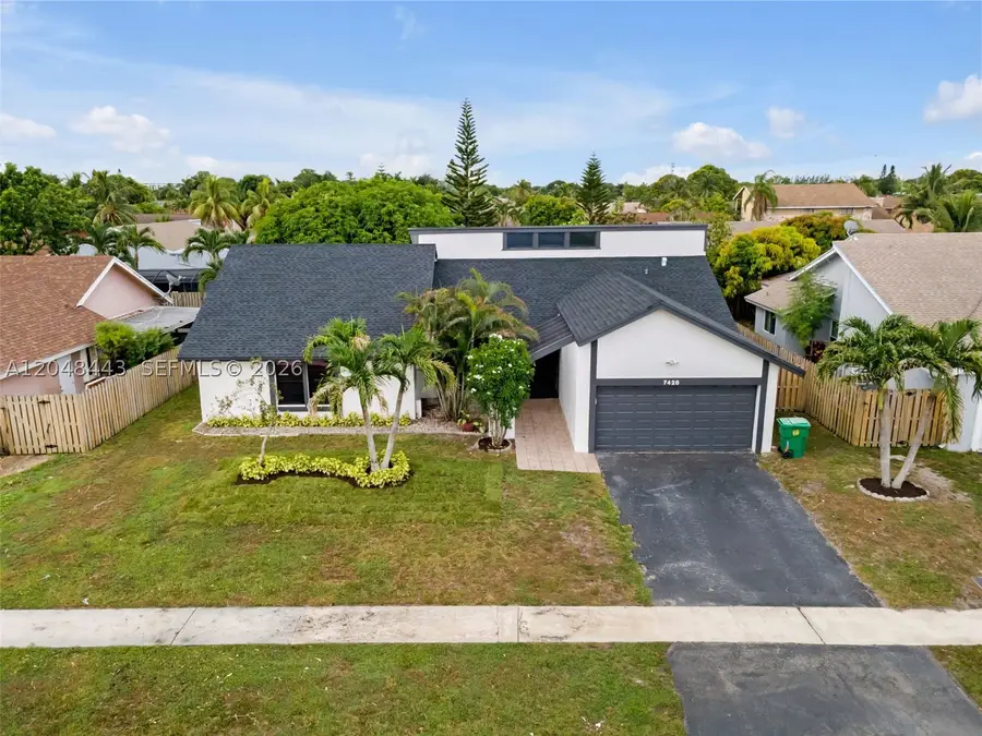 7428 NW 49th Ct, Lauderhill, FL 33319 - #3