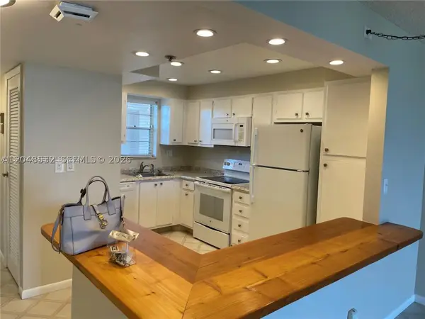 3100 W Rolling Hills Cir #502, Davie, FL 33328