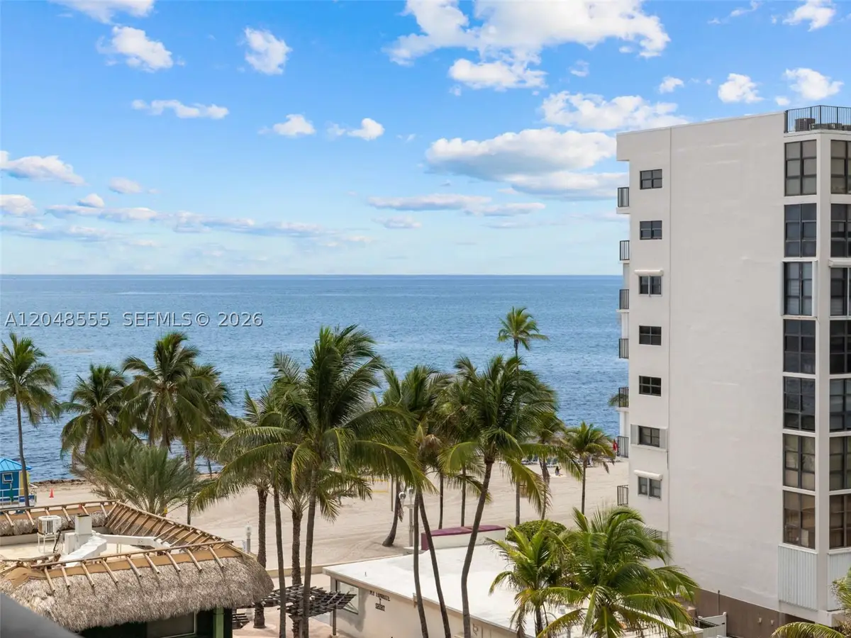 322 SE Buchanan St #703, Hollywood, FL 33019 - #1